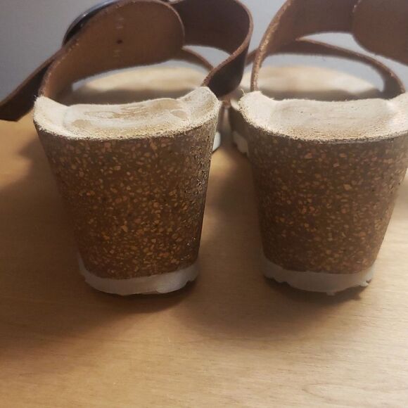 Yokono  Sandal Womens sz 8 Slide Wedge Tan Leather Silver Buckle - Picture 3 of 7